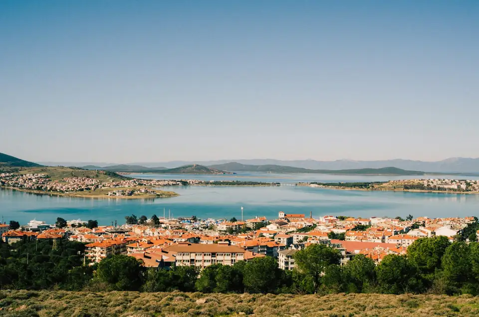 Ayvalık'ın tepeden görünümü