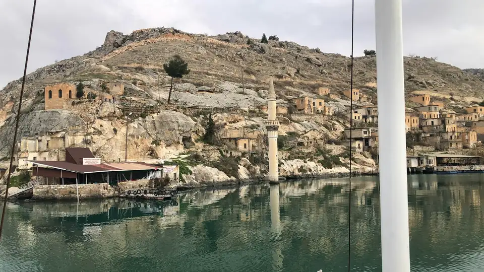 Halfeti'de Fırat kıyısı