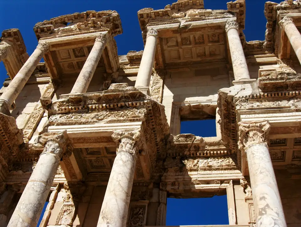 Efes'te Celsus Kütüphanesi
